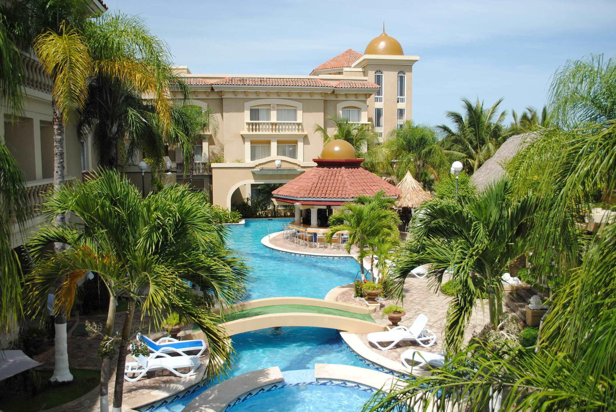 Hotel Quinta Real Ла Сейба Екстериор снимка